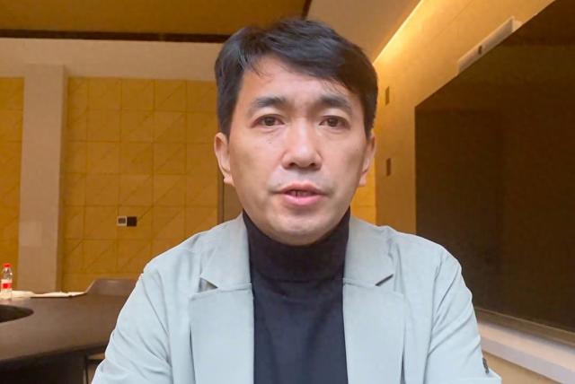 The movie "Flower Thousand Bones" was released for 4 days and the box office was less than 5 million. The director apologized in tears: I was surprised that there was no return for 4 years, and I still look forward to giving us a chance. 1